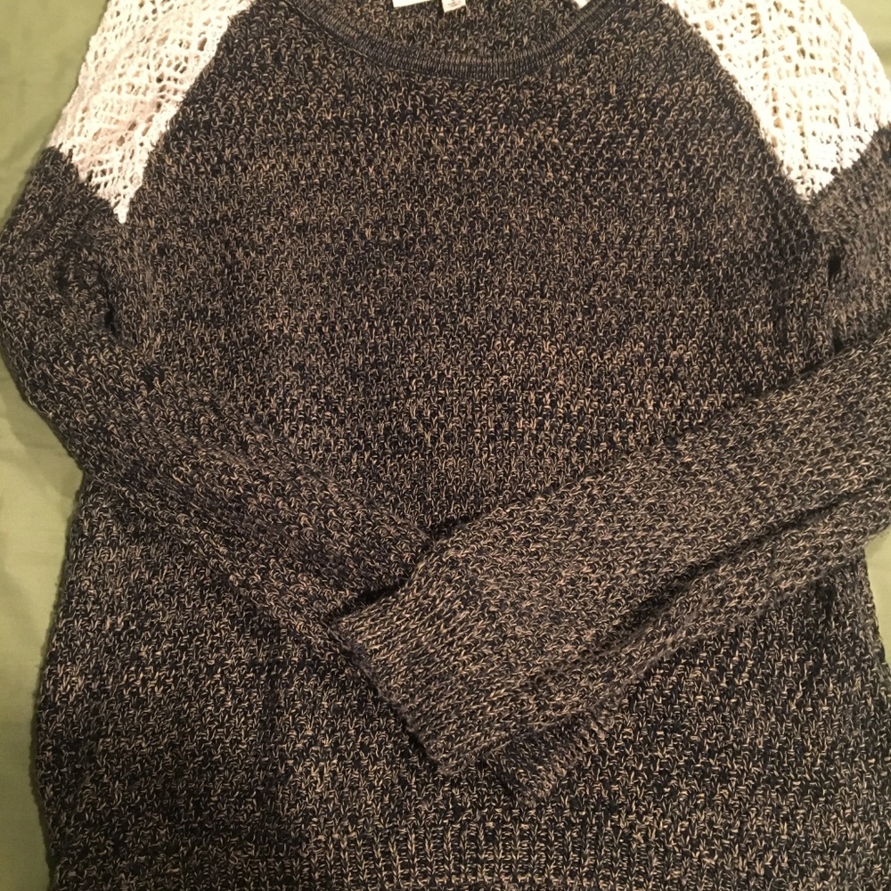 Sweater - Picture 3 of 4
